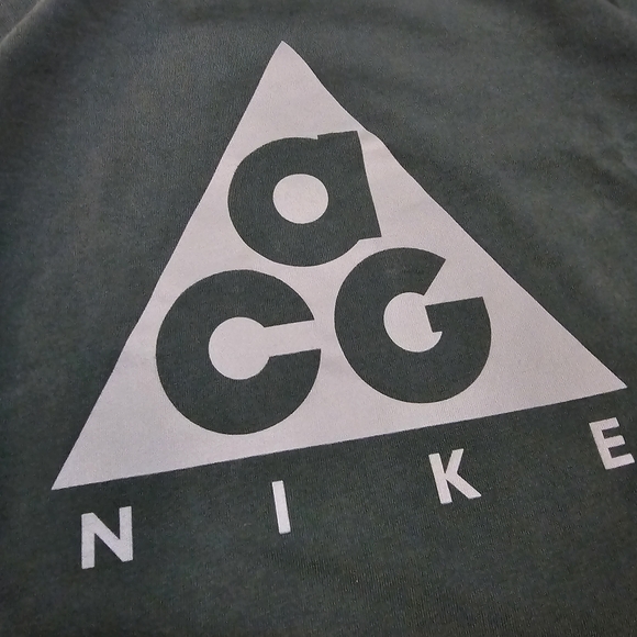 Nike ACG Men's Green Long Sleeves - Picture 3 of 6